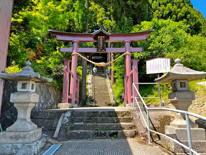 飯縄神社 里宮(皇足穂命神社)の鳥居