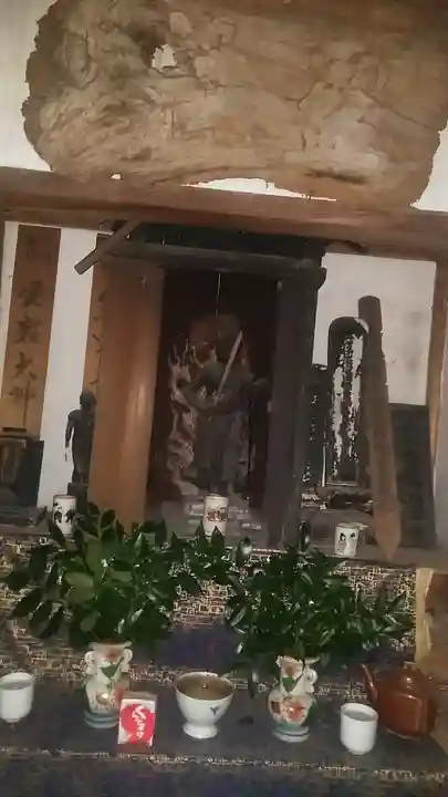 熊野神社の仏像