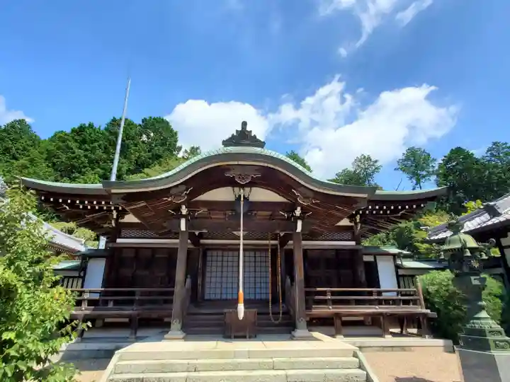 在田寺の本殿・本堂
