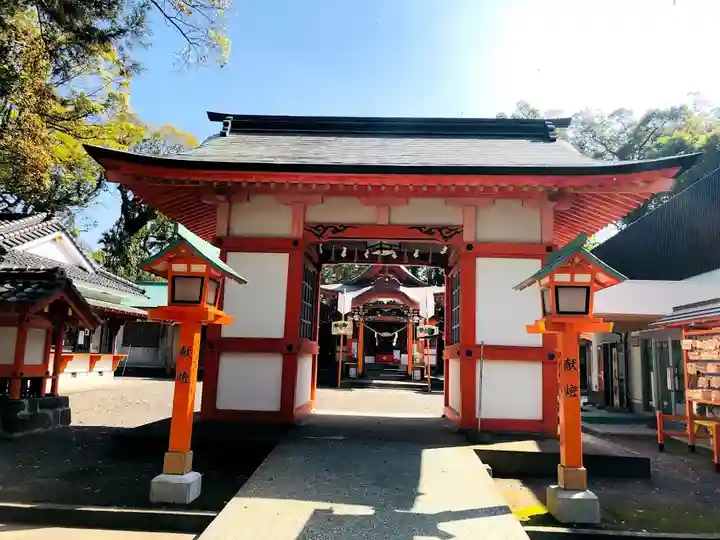 揖宿神社の山門・神門