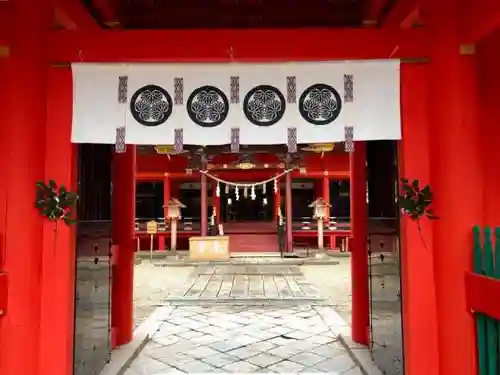 六所神社の本殿