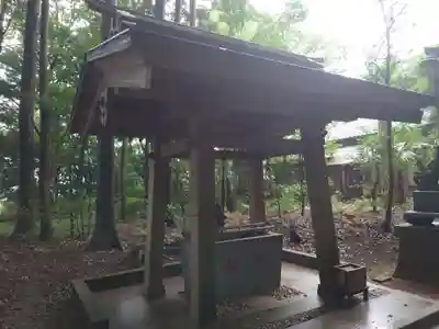 八幡社の手水舎