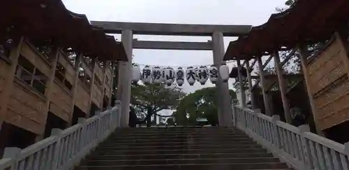 伊勢山皇大神宮の鳥居