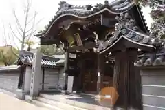 海泉寺の山門