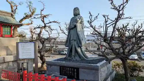 綱敷天満宮の像