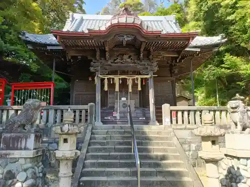春日神社の{uncategorized: "未分類", other: "その他", undefined: "問題あり", building: "その他建物", grave: "お墓", sacred_gate: "鳥居", guardian: "狛犬", statue: "像", buddha: "仏像", history: "歴史", nature: "自然", garden: "庭園", animal: "動物", pagoda: "塔", temizu: "手水舎", mountain_gate: "山門・神門", sanctuary: "本殿・本堂", subordinate: "末社・摂社", art: "芸術", scenery: "景色", jizo: "地蔵", ema: "絵馬", goshuin: "御朱印", omikuji: "おみくじ", items: "授与品その他", amulet: "お守り", goshuincho: "御朱印帳", eats: "食事", festival: "お祭り", votive_dance: "神楽", shichigosan: "七五三参", wedding: "結婚式", experience: "体験その他", initially: "初詣", around: "周辺", anti_infection: "感染症対策"}
