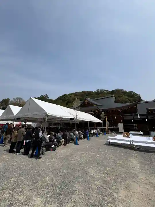 大神神社の{uncategorized: "未分類", other: "その他", undefined: "問題あり", building: "その他建物", grave: "お墓", sacred_gate: "鳥居", guardian: "狛犬", statue: "像", buddha: "仏像", history: "歴史", nature: "自然", garden: "庭園", animal: "動物", pagoda: "塔", temizu: "手水舎", mountain_gate: "山門・神門", sanctuary: "本殿・本堂", subordinate: "末社・摂社", art: "芸術", scenery: "景色", jizo: "地蔵", ema: "絵馬", goshuin: "御朱印", omikuji: "おみくじ", items: "授与品その他", amulet: "お守り", goshuincho: "御朱印帳", eats: "食事", festival: "お祭り", votive_dance: "神楽", shichigosan: "七五三参", wedding: "結婚式", experience: "体験その他", initially: "初詣", around: "周辺", anti_infection: "感染症対策"}