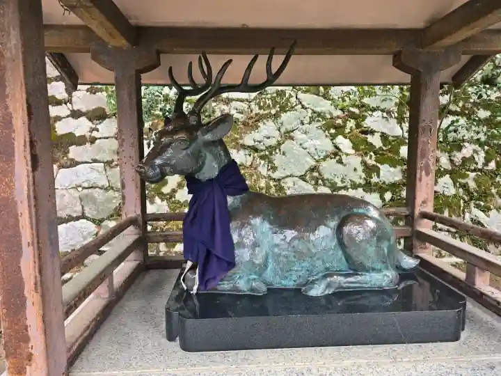 吉田神社の{uncategorized: "未分類", other: "その他", undefined: "問題あり", building: "その他建物", grave: "お墓", sacred_gate: "鳥居", guardian: "狛犬", statue: "像", buddha: "仏像", history: "歴史", nature: "自然", garden: "庭園", animal: "動物", pagoda: "塔", temizu: "手水舎", mountain_gate: "山門・神門", sanctuary: "本殿・本堂", subordinate: "末社・摂社", art: "芸術", scenery: "景色", jizo: "地蔵", ema: "絵馬", goshuin: "御朱印", omikuji: "おみくじ", items: "授与品その他", amulet: "お守り", goshuincho: "御朱印帳", eats: "食事", festival: "お祭り", votive_dance: "神楽", shichigosan: "七五三参", wedding: "結婚式", experience: "体験その他", initially: "初詣", around: "周辺", anti_infection: "感染症対策"}