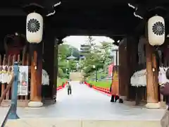 中山寺の山門