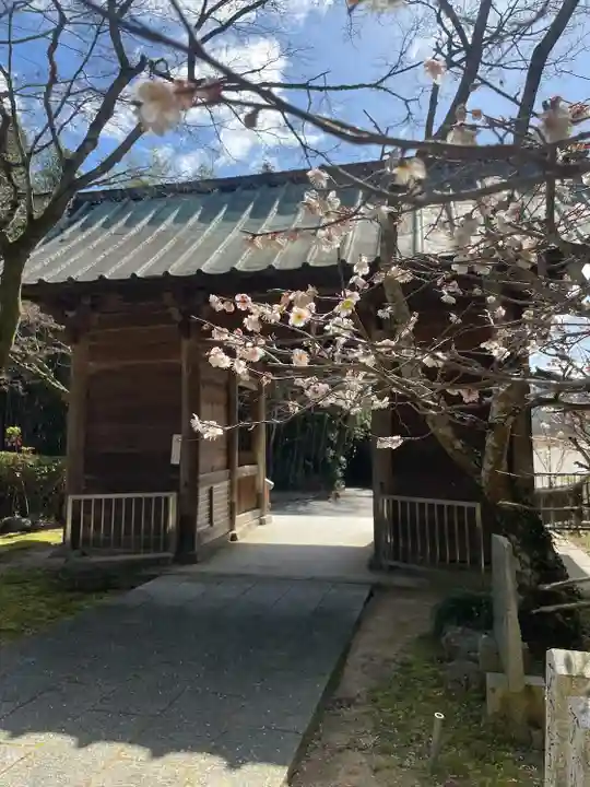 東山寺の山門・神門