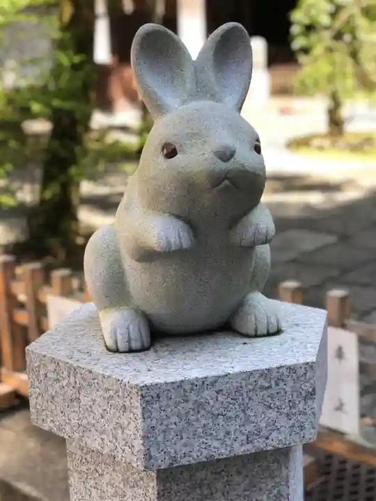 岡崎神社の狛犬