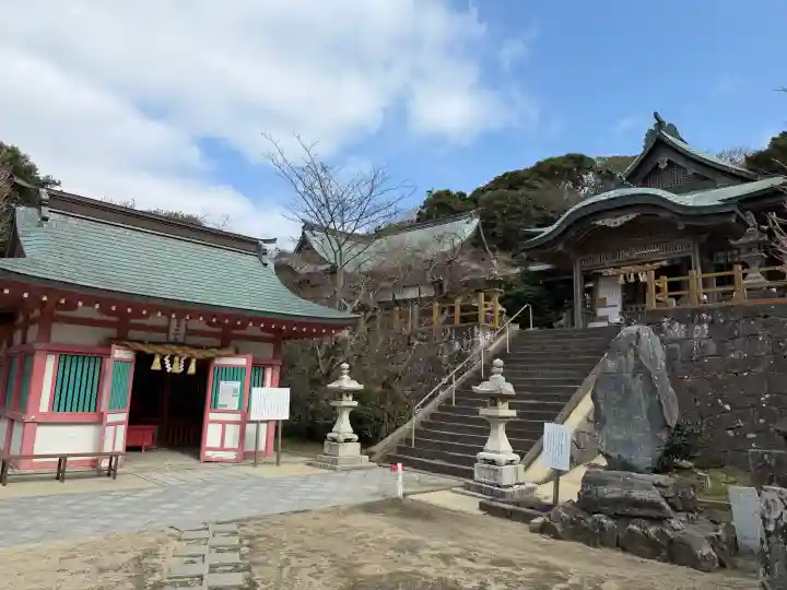 田島神社の{uncategorized: "未分類", other: "その他", undefined: "問題あり", building: "その他建物", grave: "お墓", sacred_gate: "鳥居", guardian: "狛犬", statue: "像", buddha: "仏像", history: "歴史", nature: "自然", garden: "庭園", animal: "動物", pagoda: "塔", temizu: "手水舎", mountain_gate: "山門・神門", sanctuary: "本殿・本堂", subordinate: "末社・摂社", art: "芸術", scenery: "景色", jizo: "地蔵", ema: "絵馬", goshuin: "御朱印", omikuji: "おみくじ", items: "授与品その他", amulet: "お守り", goshuincho: "御朱印帳", eats: "食事", festival: "お祭り", votive_dance: "神楽", shichigosan: "七五三参", wedding: "結婚式", experience: "体験その他", initially: "初詣", around: "周辺", anti_infection: "感染症対策"}