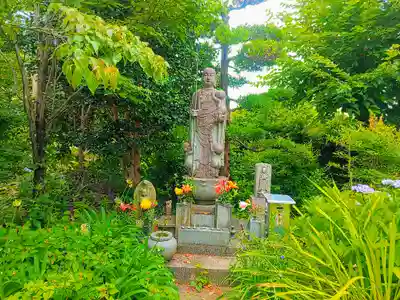 加納院（東源寺）の地蔵
