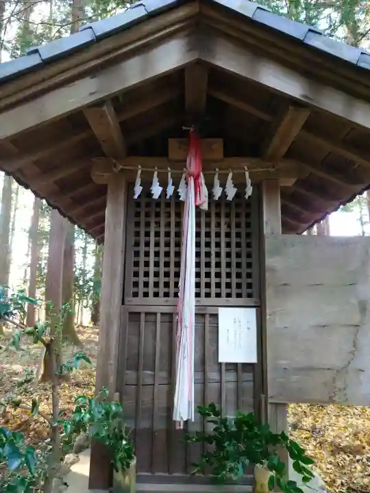 鎌形八幡神社の{uncategorized: "未分類", other: "その他", undefined: "問題あり", building: "その他建物", grave: "お墓", sacred_gate: "鳥居", guardian: "狛犬", statue: "像", buddha: "仏像", history: "歴史", nature: "自然", garden: "庭園", animal: "動物", pagoda: "塔", temizu: "手水舎", mountain_gate: "山門・神門", sanctuary: "本殿・本堂", subordinate: "末社・摂社", art: "芸術", scenery: "景色", jizo: "地蔵", ema: "絵馬", goshuin: "御朱印", omikuji: "おみくじ", items: "授与品その他", amulet: "お守り", goshuincho: "御朱印帳", eats: "食事", festival: "お祭り", votive_dance: "神楽", shichigosan: "七五三参", wedding: "結婚式", experience: "体験その他", initially: "初詣", around: "周辺", anti_infection: "感染症対策"}