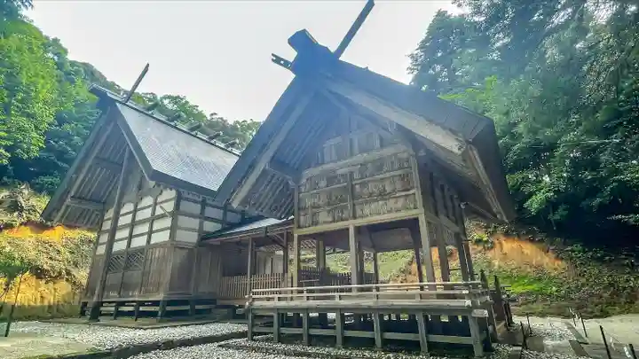 比沼麻奈為神社の本殿・本堂