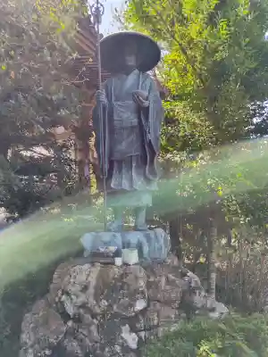 岩本寺の{uncategorized: "未分類", other: "その他", undefined: "問題あり", building: "その他建物", grave: "お墓", sacred_gate: "鳥居", guardian: "狛犬", statue: "像", buddha: "仏像", history: "歴史", nature: "自然", garden: "庭園", animal: "動物", pagoda: "塔", temizu: "手水舎", mountain_gate: "山門・神門", sanctuary: "本殿・本堂", subordinate: "末社・摂社", art: "芸術", scenery: "景色", jizo: "地蔵", ema: "絵馬", goshuin: "御朱印", omikuji: "おみくじ", items: "授与品その他", amulet: "お守り", goshuincho: "御朱印帳", eats: "食事", festival: "お祭り", votive_dance: "神楽", shichigosan: "七五三参", wedding: "結婚式", experience: "体験その他", initially: "初詣", around: "周辺", anti_infection: "感染症対策"}