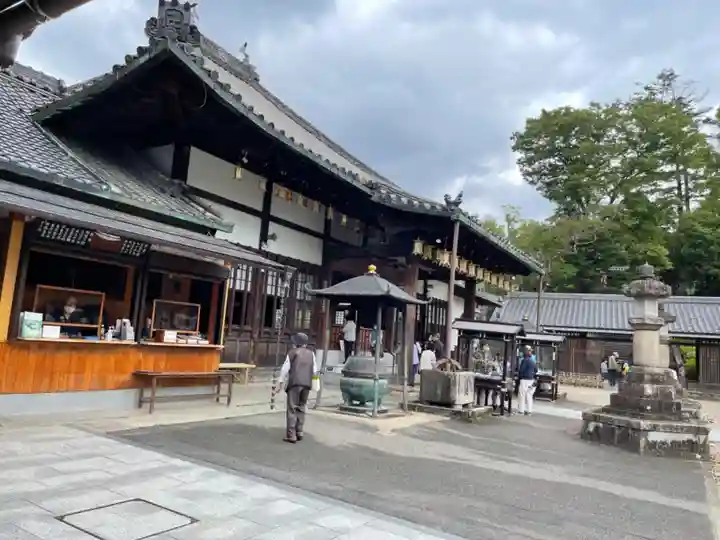 八事山 興正寺の本殿・本堂