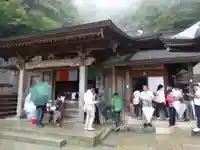宝珠山 立石寺の本殿・本堂