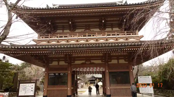 東勝寺宗吾霊堂の山門・神門