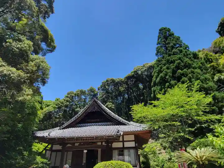 西方寺の本殿・本堂