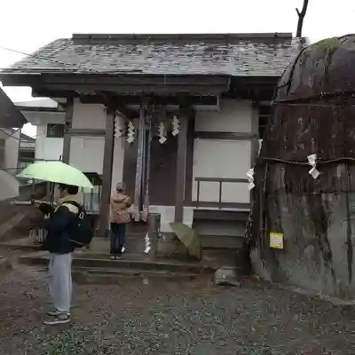 三ツ石神社の本殿・本堂