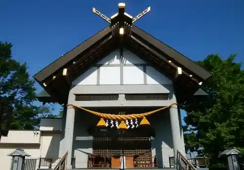 西岡八幡宮の本殿