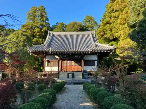 龍泉寺の本殿