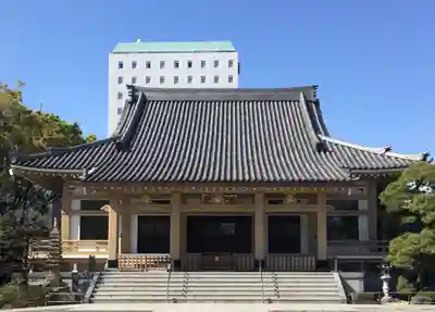 霊巌寺の本殿・本堂