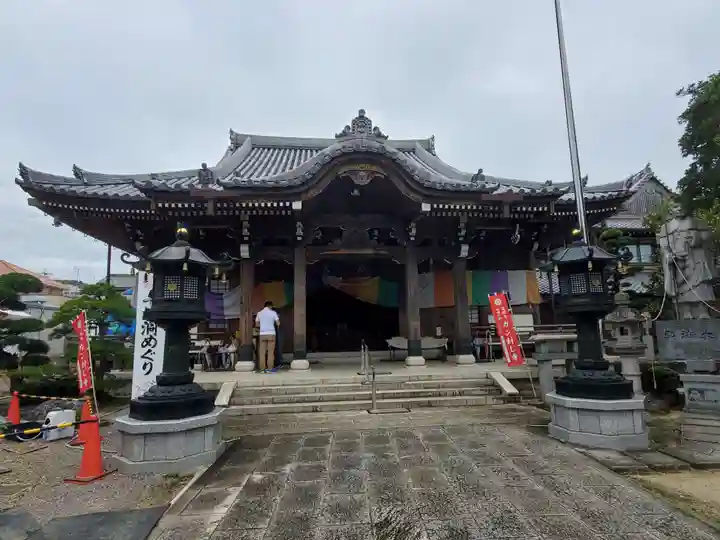 無量寺の本殿・本堂