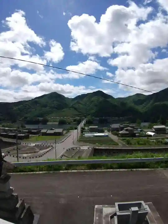 川原畑諏訪神社の景色