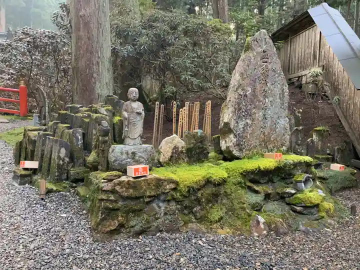 御岩神社のその他建物