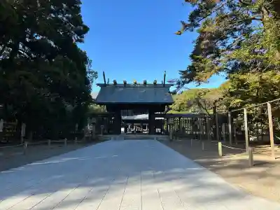 宮崎神宮の{uncategorized: "未分類", other: "その他", undefined: "問題あり", building: "その他建物", grave: "お墓", sacred_gate: "鳥居", guardian: "狛犬", statue: "像", buddha: "仏像", history: "歴史", nature: "自然", garden: "庭園", animal: "動物", pagoda: "塔", temizu: "手水舎", mountain_gate: "山門・神門", sanctuary: "本殿・本堂", subordinate: "末社・摂社", art: "芸術", scenery: "景色", jizo: "地蔵", ema: "絵馬", goshuin: "御朱印", omikuji: "おみくじ", items: "授与品その他", amulet: "お守り", goshuincho: "御朱印帳", eats: "食事", festival: "お祭り", votive_dance: "神楽", shichigosan: "七五三参", wedding: "結婚式", experience: "体験その他", initially: "初詣", around: "周辺", anti_infection: "感染症対策"}