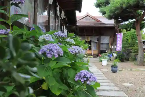 御嶽山神社の本殿