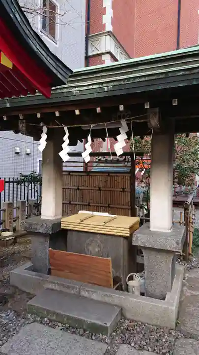三田春日神社の手水舎