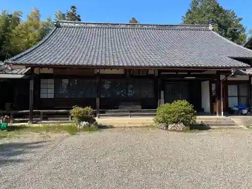 善光寺の{uncategorized: "未分類", other: "その他", undefined: "問題あり", building: "その他建物", grave: "お墓", sacred_gate: "鳥居", guardian: "狛犬", statue: "像", buddha: "仏像", history: "歴史", nature: "自然", garden: "庭園", animal: "動物", pagoda: "塔", temizu: "手水舎", mountain_gate: "山門・神門", sanctuary: "本殿・本堂", subordinate: "末社・摂社", art: "芸術", scenery: "景色", jizo: "地蔵", ema: "絵馬", goshuin: "御朱印", omikuji: "おみくじ", items: "授与品その他", amulet: "お守り", goshuincho: "御朱印帳", eats: "食事", festival: "お祭り", votive_dance: "神楽", shichigosan: "七五三参", wedding: "結婚式", experience: "体験その他", initially: "初詣", around: "周辺", anti_infection: "感染症対策"}