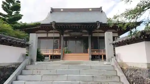 本郷寺の本殿・本堂