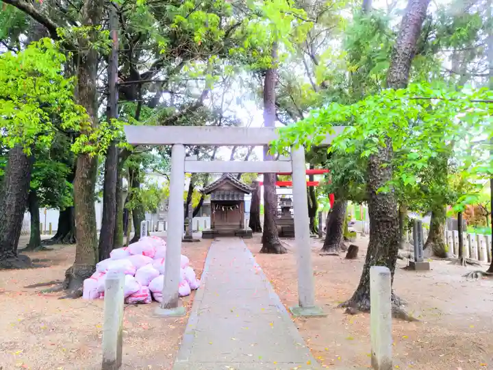 稲荷社(北明治稲荷社)の末社・摂社