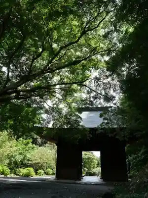 普門寺(切り絵御朱印発祥の寺)の山門・神門