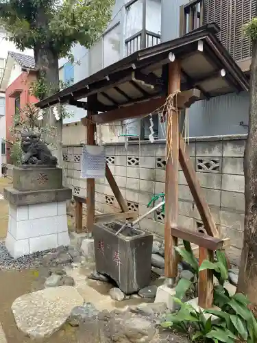 石井神社の{uncategorized: "未分類", other: "その他", undefined: "問題あり", building: "その他建物", grave: "お墓", sacred_gate: "鳥居", guardian: "狛犬", statue: "像", buddha: "仏像", history: "歴史", nature: "自然", garden: "庭園", animal: "動物", pagoda: "塔", temizu: "手水舎", mountain_gate: "山門・神門", sanctuary: "本殿・本堂", subordinate: "末社・摂社", art: "芸術", scenery: "景色", jizo: "地蔵", ema: "絵馬", goshuin: "御朱印", omikuji: "おみくじ", items: "授与品その他", amulet: "お守り", goshuincho: "御朱印帳", eats: "食事", festival: "お祭り", votive_dance: "神楽", shichigosan: "七五三参", wedding: "結婚式", experience: "体験その他", initially: "初詣", around: "周辺", anti_infection: "感染症対策"}