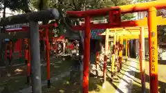 三囲神社の鳥居