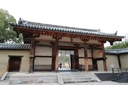 法隆寺の山門・神門