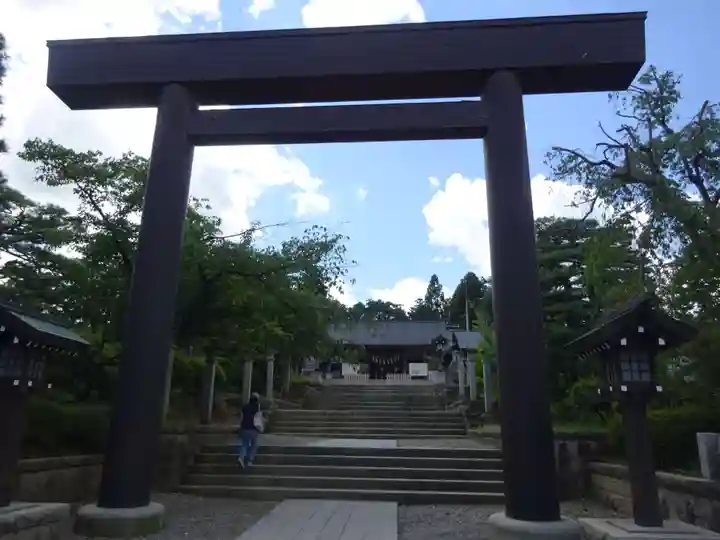 開成山大神宮の鳥居