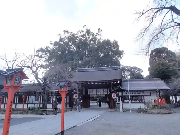 平野神社の山門・神門