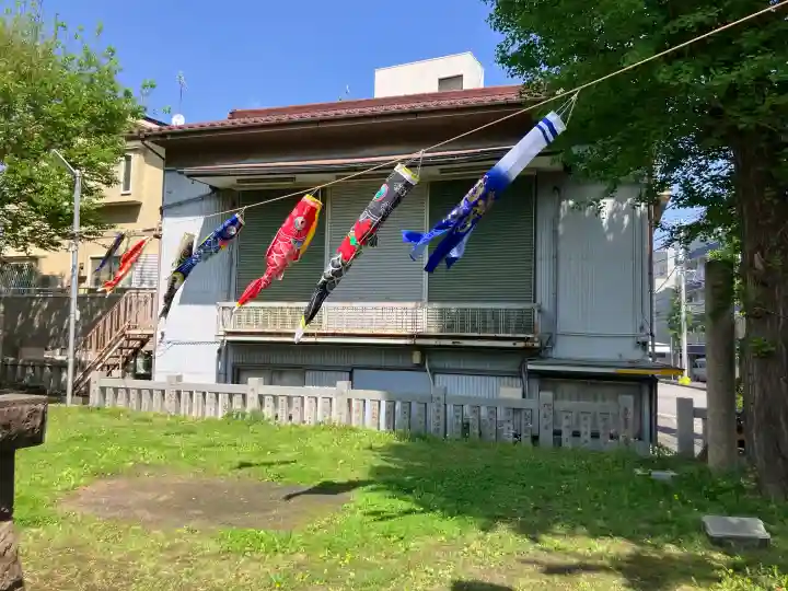 上平間八幡大神の{uncategorized: "未分類", other: "その他", undefined: "問題あり", building: "その他建物", grave: "お墓", sacred_gate: "鳥居", guardian: "狛犬", statue: "像", buddha: "仏像", history: "歴史", nature: "自然", garden: "庭園", animal: "動物", pagoda: "塔", temizu: "手水舎", mountain_gate: "山門・神門", sanctuary: "本殿・本堂", subordinate: "末社・摂社", art: "芸術", scenery: "景色", jizo: "地蔵", ema: "絵馬", goshuin: "御朱印", omikuji: "おみくじ", items: "授与品その他", amulet: "お守り", goshuincho: "御朱印帳", eats: "食事", festival: "お祭り", votive_dance: "神楽", shichigosan: "七五三参", wedding: "結婚式", experience: "体験その他", initially: "初詣", around: "周辺", anti_infection: "感染症対策"}