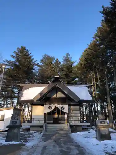 中札内神社の本殿