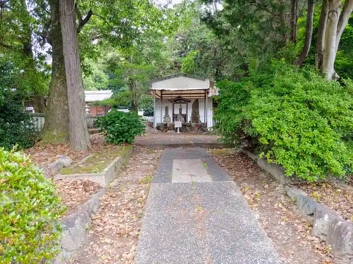 川島神社(宮田町)の末社・摂社