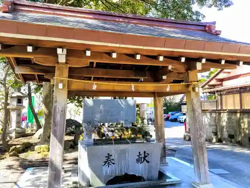 片山八幡神社の手水舎