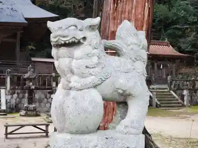 清神社の狛犬