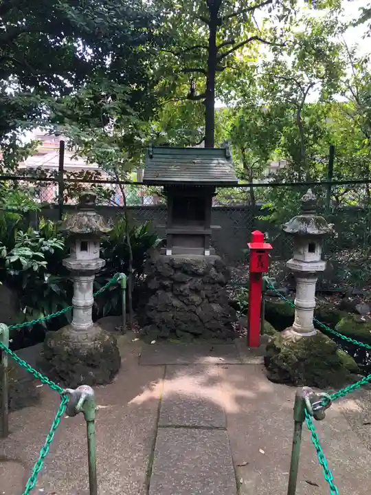 赤堤六所神社の末社・摂社