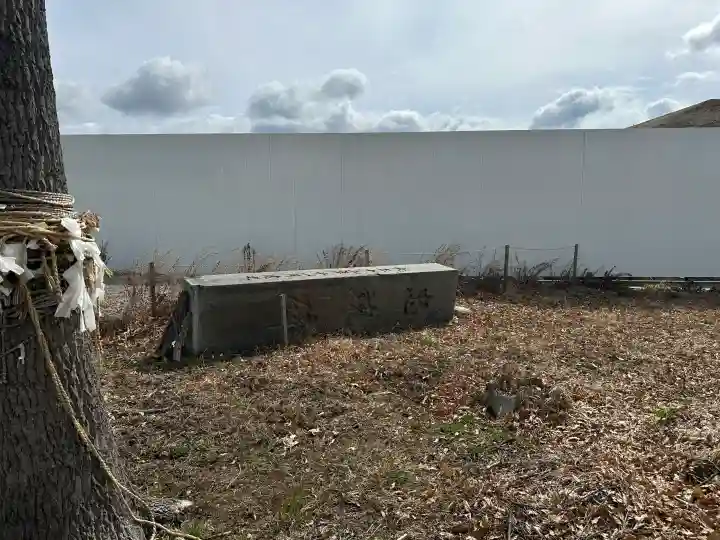 守田神社の{uncategorized: "未分類", other: "その他", undefined: "問題あり", building: "その他建物", grave: "お墓", sacred_gate: "鳥居", guardian: "狛犬", statue: "像", buddha: "仏像", history: "歴史", nature: "自然", garden: "庭園", animal: "動物", pagoda: "塔", temizu: "手水舎", mountain_gate: "山門・神門", sanctuary: "本殿・本堂", subordinate: "末社・摂社", art: "芸術", scenery: "景色", jizo: "地蔵", ema: "絵馬", goshuin: "御朱印", omikuji: "おみくじ", items: "授与品その他", amulet: "お守り", goshuincho: "御朱印帳", eats: "食事", festival: "お祭り", votive_dance: "神楽", shichigosan: "七五三参", wedding: "結婚式", experience: "体験その他", initially: "初詣", around: "周辺", anti_infection: "感染症対策"}